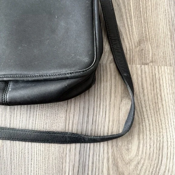 VTG 90s Coach Black Leather Willis Crossbody Bag Purse Turnlock 9927 - Picture 15 of 16